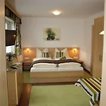 Zimmervermietung Babsy Frühstückspension Zell am See