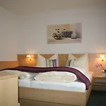 Zimmervermietung Babsy Frühstückspension 4*