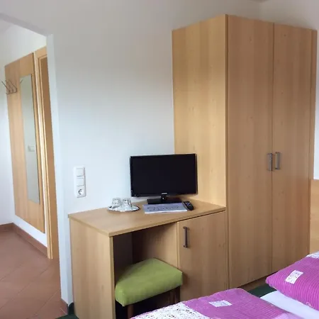 Zimmervermietung Babsy Bed and Breakfast 2*